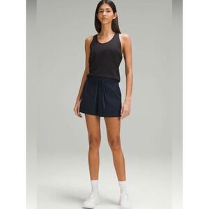 Lululemon Dance Studio High-Rise Short 3.5" Size 8